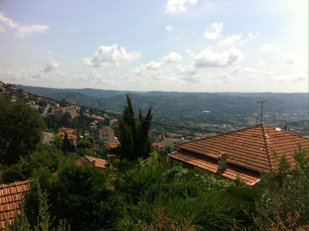 Skylark 2* Grasse